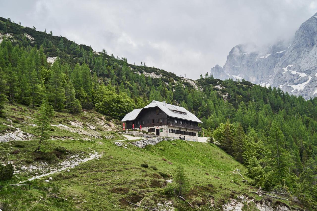 Cozy Apartment In The Heart Of Kranjska Gora Bagian luar foto